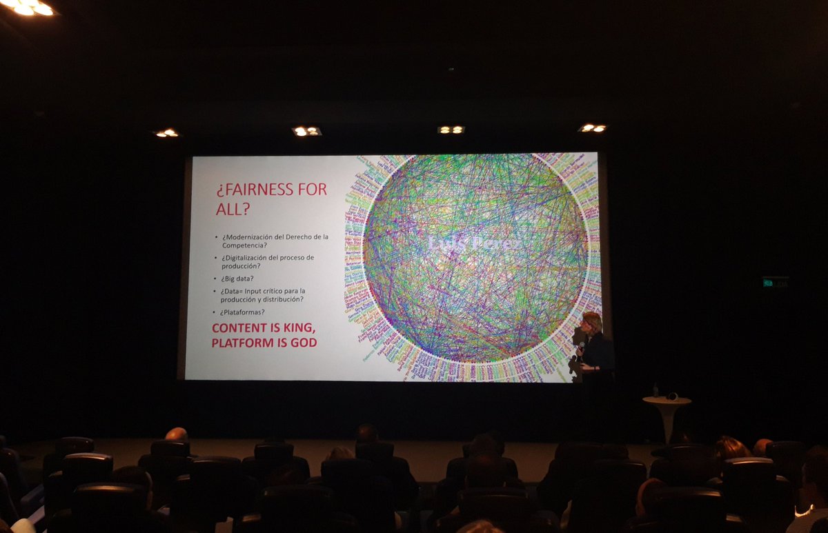 El derecho y los asistentes de voz. @juliasuderow habla de la evolución del sector tras la aparición de la tecnología y los asistentes de voz en el mercado. #VoiceTech #DisruptersDay