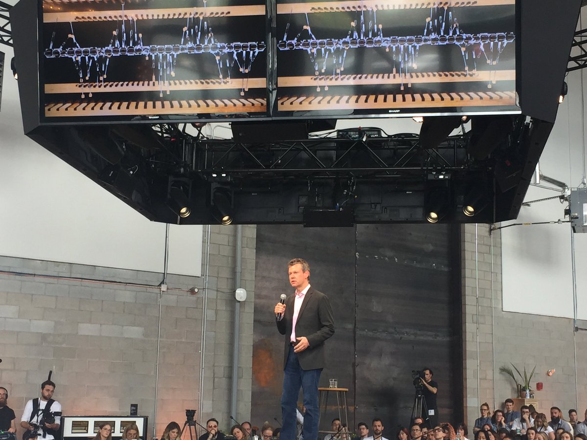 innovationmtl's tweet photo. #Cannabis is now the most broadly therapeutically useful substance I the world, thanks to #Canada 🇨🇦 @CamBattley @Aurora_MMJ #C2M19 #legalization https://t.co/ejDVcaLGey