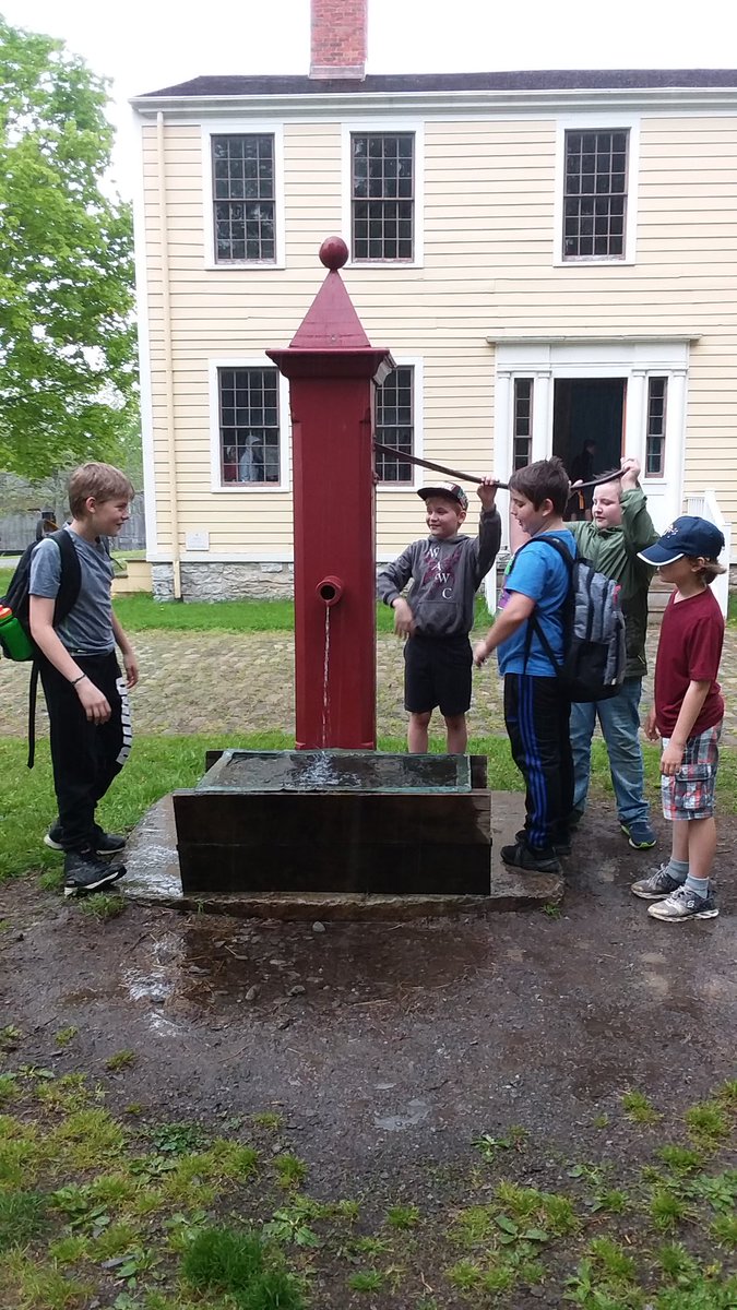 Mel_Belanger63's tweet photo. Our 5th graders enjoyed their trip to Mumford 's Genesee Country Village & Museum! #wccsms #GCVM https://t.co/lWQUxKmwkm