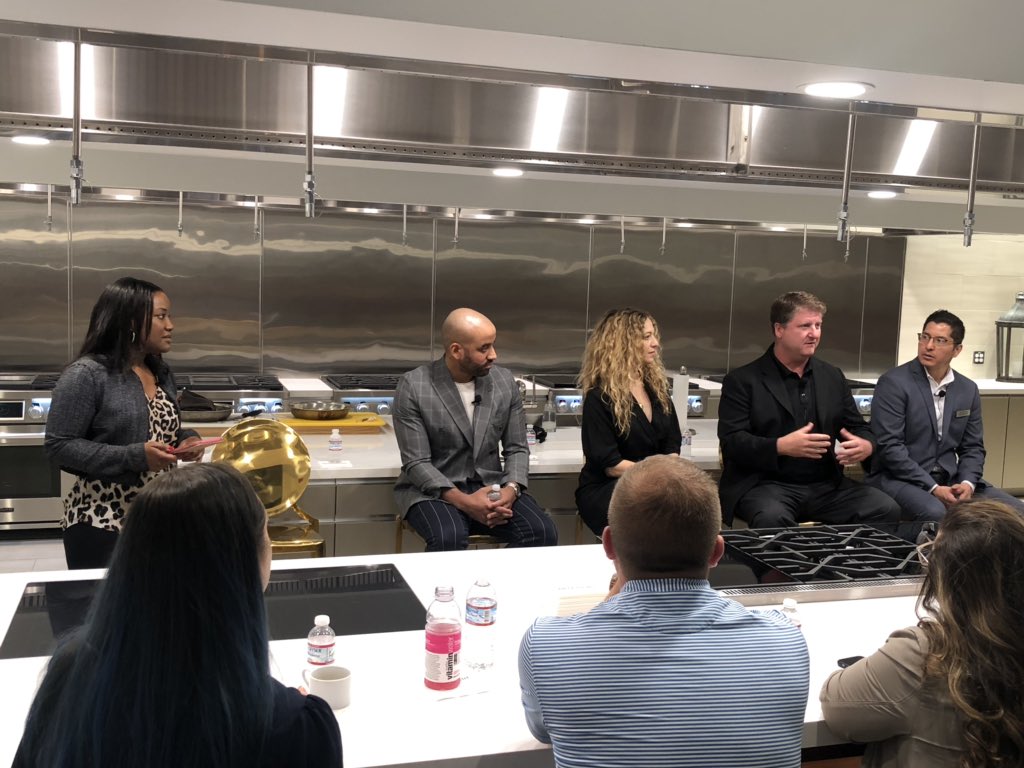 lorenzomt's tweet image. Amazing panel discussion on functional #kitchen #design around the advantages of @sksappliances #sksnapaedc