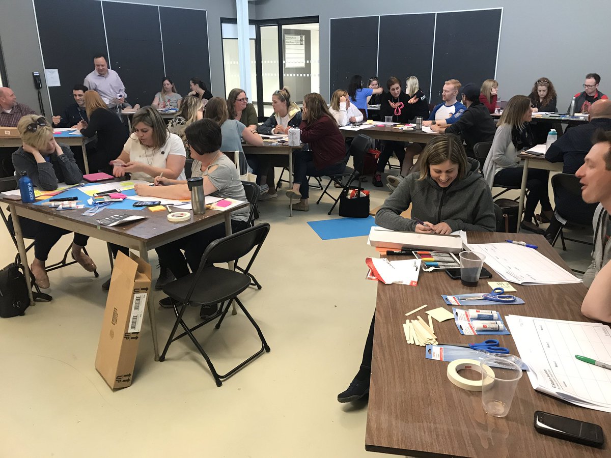 HDSB_TheShift's tweet photo. Loving the creativity in the @McMasterEng #DesignThinking session at #ShareYourShift https://t.co/aXEv0MFiqO