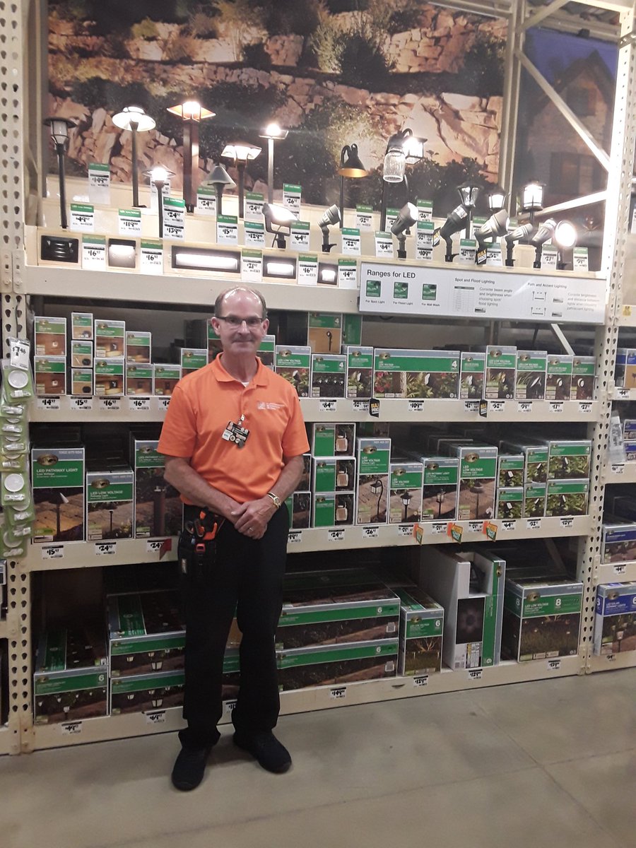 1jsearcy's tweet photo. D239 MET continuing to fully pack down with Dave in Southport! Great job! #springpackdownchallenge #METsupportsstoresales #OneTeamOneDream @RoWilliams1 @BPlantenberg @RICHARDLSEIBER1 @joshlibby1 @HDsouthportIN @brenten_ludlow https://t.co/6Bks5MoM9R