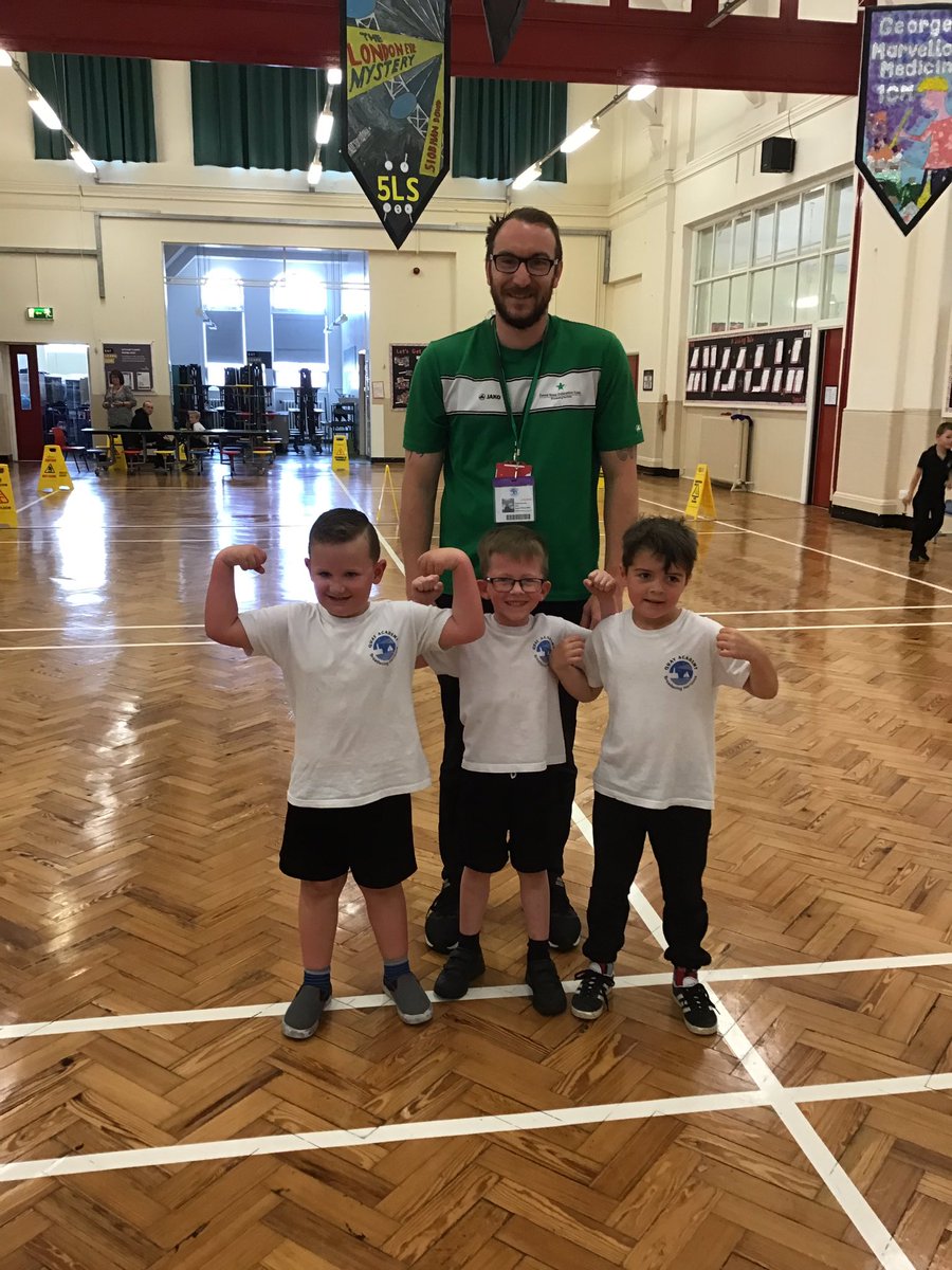 QuayEYFS's tweet image. Look who passed the beep test!!! Determination and competitiveness at it’s best. Well done 💪🏻
#bashedthebeep #stamimaandspeed #believeinyourself #workethic @DDennettDRET @QuayHead @QuayVP
