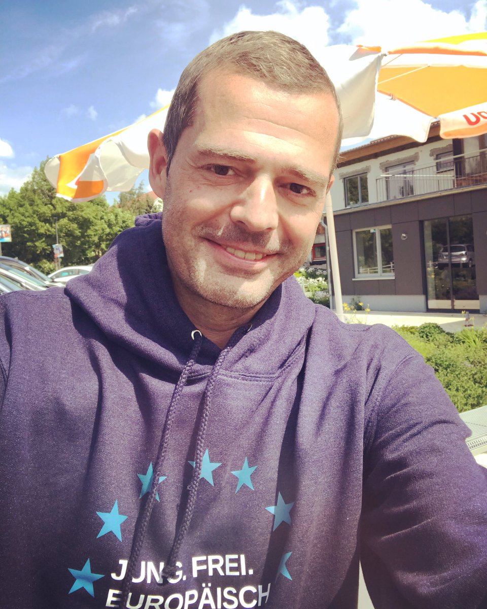 MikeMohring's tweet photo. #diesmalwähleich ✅
Freie Wahlen in ganz Europa – das war vor #30Jahre|n noch undenkbar. Deutschland und Europa waren geteilt. Deshalb gehe ich am #26Mai wählen und unterstütze @ManfredWeber, @MarionWalsmann und die @cdu. #Aufbruch2019 #unserEuroa #JungFreiEuropäisch #ju4eu https://t.co/TrAsr5CjUv
