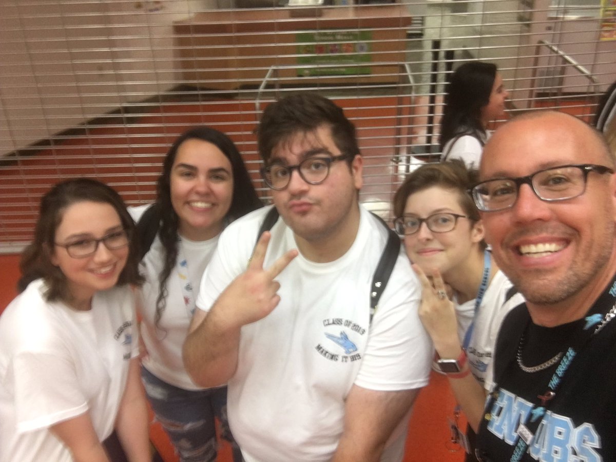 WestBrowardHigh's tweet photo. Senior Barbecue Selfies!!!   @browardschools https://t.co/YuzzGFnKdx