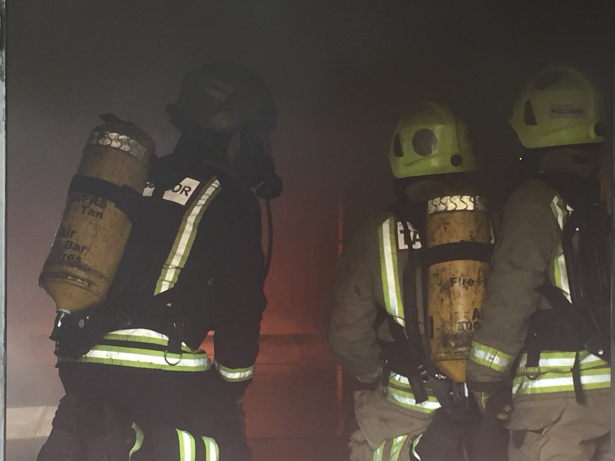 MawwfrsBa's tweet photo. Students on their BA Initial, first exposure to Real Fire. A great effort by all, some nervous faces to start but finished the day with smiles from ear to ear. Can you believe we get paid to do this!! https://t.co/jILPuDZ9y5
