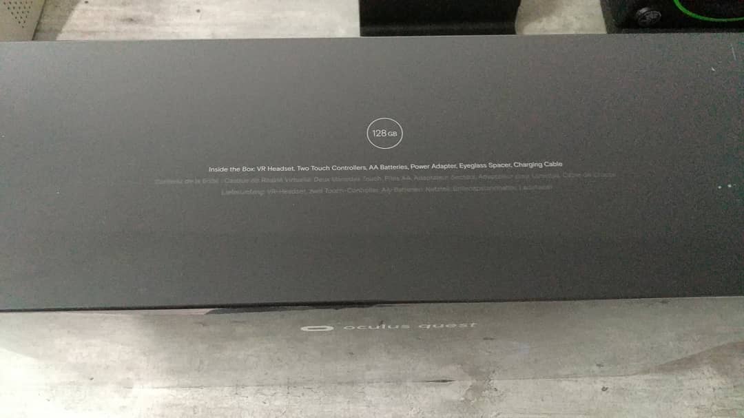ModchipFrance's tweet photo. L'Oculus Quest en enfin arrivé ! 🎮 Version sans pc et sans câble 🎉
Merci #oculusquest 👍 (📌 Ce n'est pas un placement de produit nous avons acheté notre produit)
On va le tester et vous donner quelques retours d'ici peu 😎✌️ #vr #oculus #modchipfrance #realitevirtuelle https://t.co/szYcGmvLRK