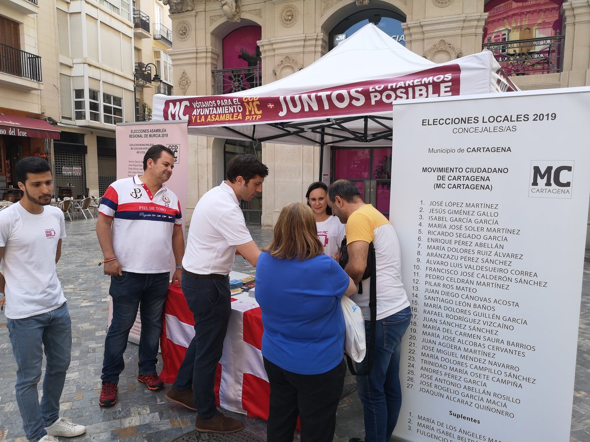 MCCartagena_ct's tweet photo. 😀 Ahora, en la Plaza del #Icue, el equipo de #MC continúa informando a los vecinos del #ProgramaDeGobiernoMC que permitirá la vuelta a una gestión sólida, honesta y eficaz en el municipio.

#JuntosLoHaremosPosible 🇩🇰
#YoVotoMC 📩
#VotaCoaliciónMunicipalista 🗳
#Cartagena https://t.co/6sGNYRBoML