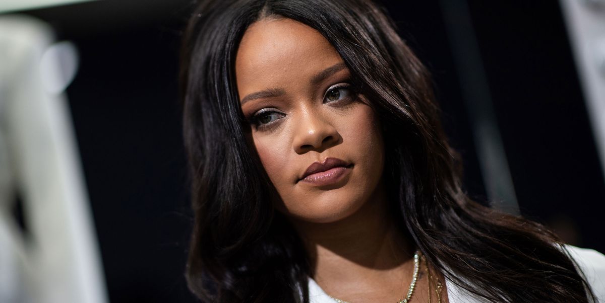 harpersbazaarES's tweet photo. Rihanna presenta en París la primera colección de Fenty, su propia firma de moda junto al grupo LVHM https://t.co/GiAw67nDOU https://t.co/wJsHkwCyUx