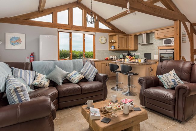 AspectsHolidays's tweet photo. New property!
Introducing The Old Smithy, Widemouth Bay!
The Old Smithy is an eco retreat, surrounded by rolling countryside and just a short drive from Widemouth Bay.
Take a closer look: https://t.co/K0rOV1h3sS https://t.co/B2hyF0OMAm