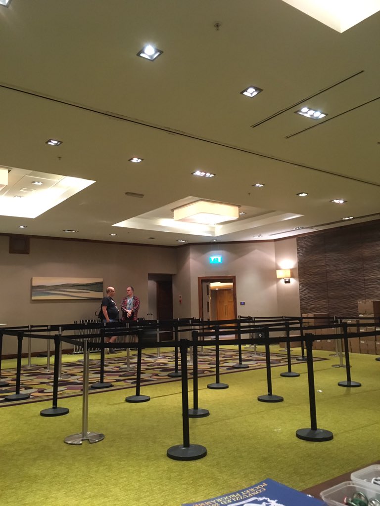 GrumpiestBun's tweet photo. Honestly, we are open till 8. @CFzLive @cfconvention #CFzlive https://t.co/wnXX7tVDLH