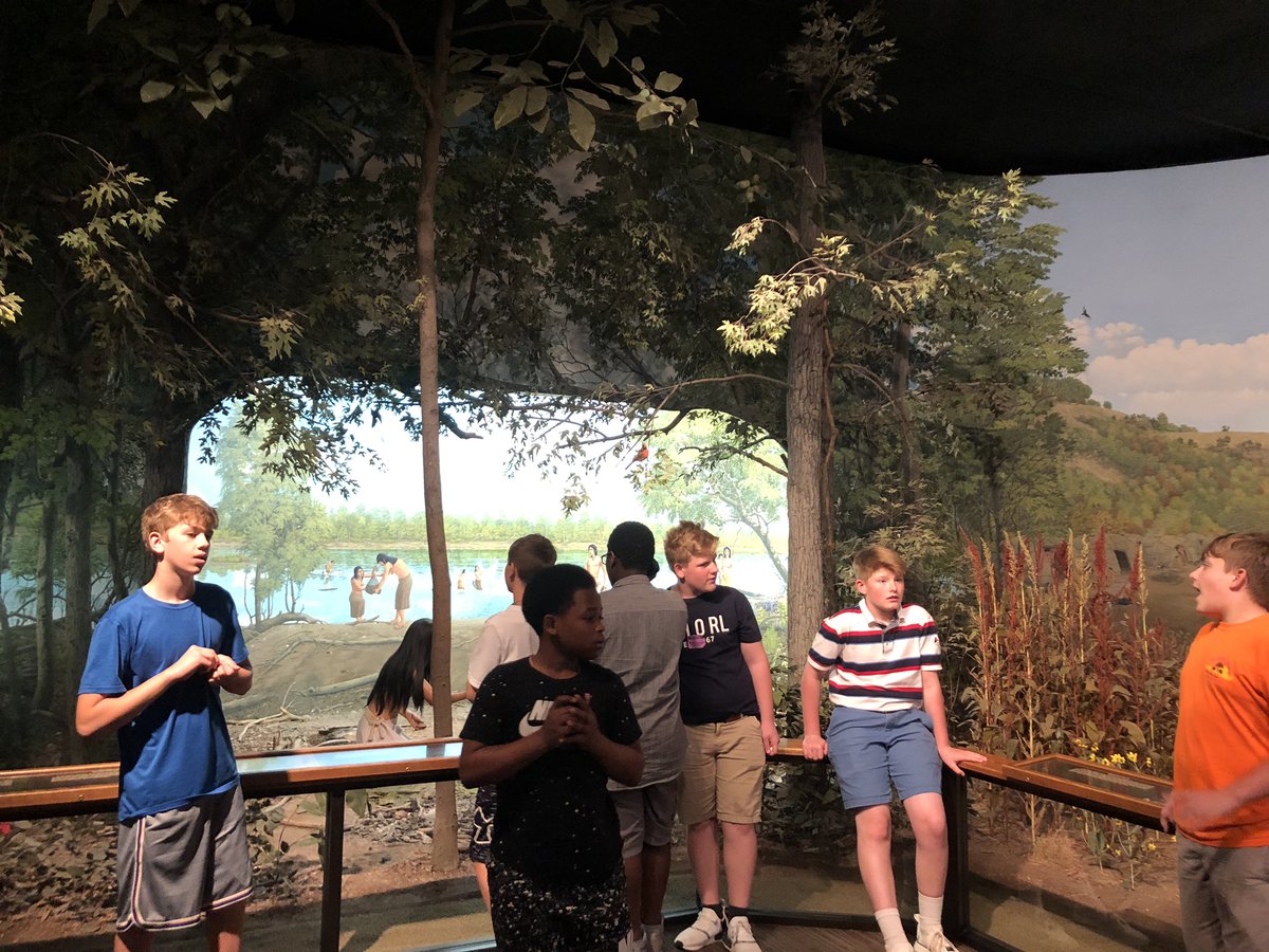 tgatsios's tweet photo. Illinois Museum bus#6 @HCMStigers157c #HCMSinSpringfield https://t.co/1nqEHpy6rJ