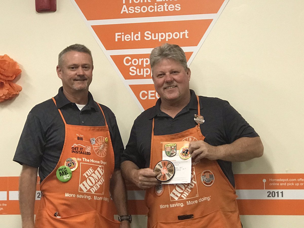 BillReillyHDE's tweet photo. At the Orlando west HDE sales meeting we honored Tom Stuart with a homer award for entrepreneurial spirit a Value wheel patch for building strong relationships. Thanks for being a great associate and living the Home Depot values. @RGM_MarcialRod @TampaBSM_RobinK @twyaney https://t.co/TNxPshDdBZ