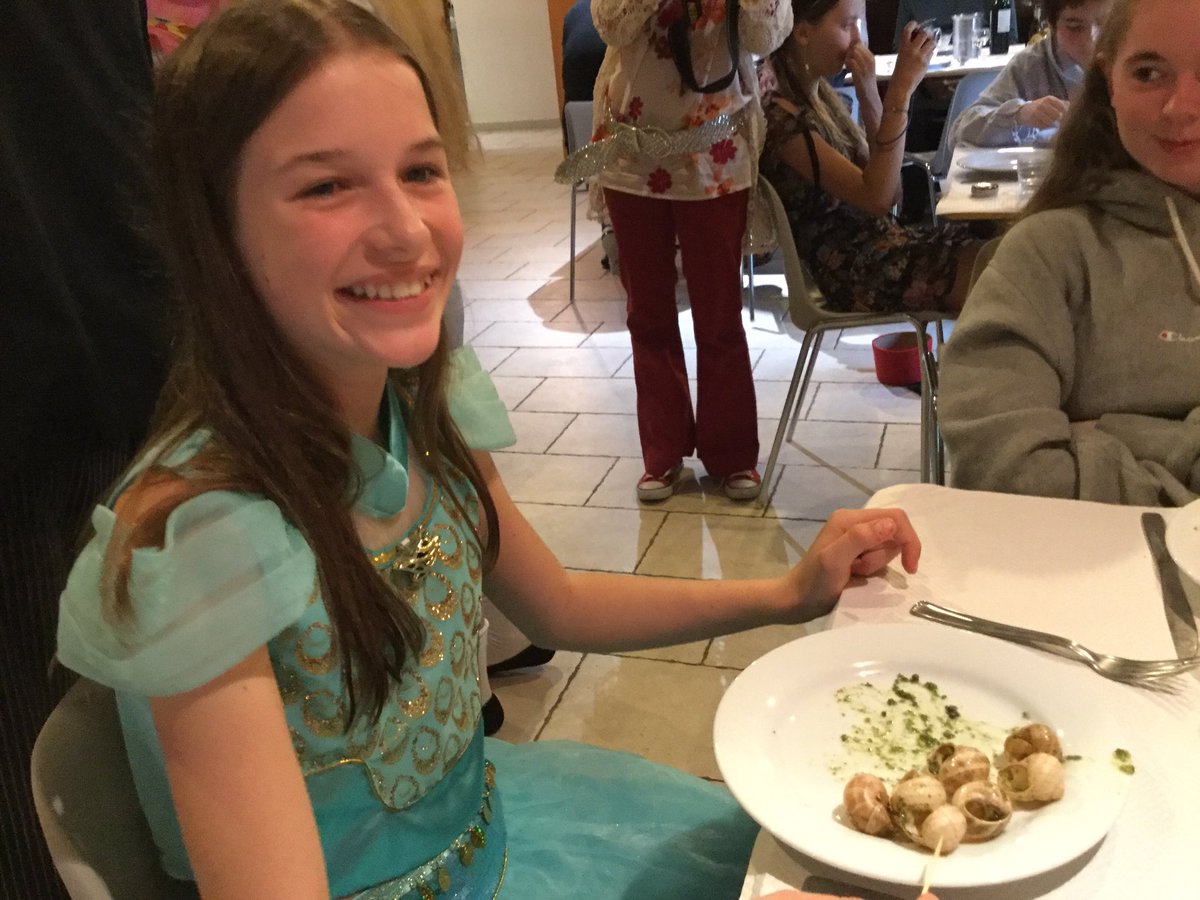 DunhurstCamps's tweet photo. Mmm escargots!!
#Block2inFrance #TryAnythingOnce #WhenInFrance @DunhurstSchool https://t.co/YrsZrmgXJa