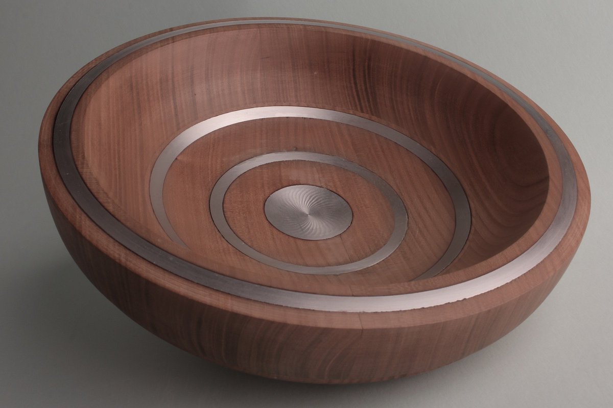 Congratulations to our 6 finalists in today’s #pewterlive2019 student competition and to our 3 <a href="/productbucks/">Bucks Product Design</a> prize winners: Connor Wall’s cityscapes (first prize), Gregory King’s bowl (third prize), Alexander Eyles’ dove bracelet (highly commended). Good job! @BucksNewUni