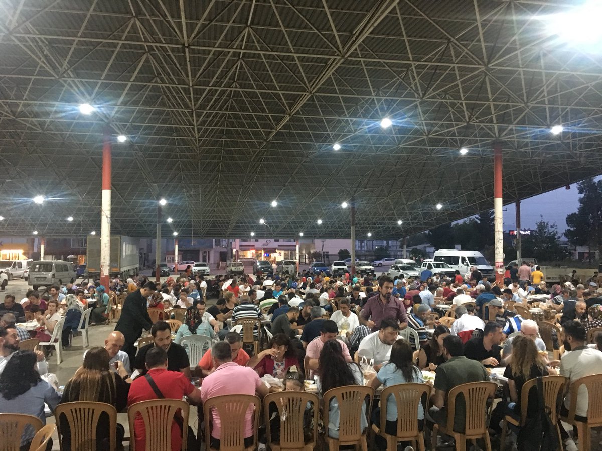 alperalveroglu's tweet photo. KONGED’imizin iftar davetinde, Kepez/Altınova mahallemizdeydik.

Başkanımız Alihan Kansu ve dernek yöneticilerimizi tebrik ederim, hayırlarının kabulü duasıyla 🤲🏼 

@KONGEDorg @KansuAlihan https://t.co/Z8T3n1ZLOC