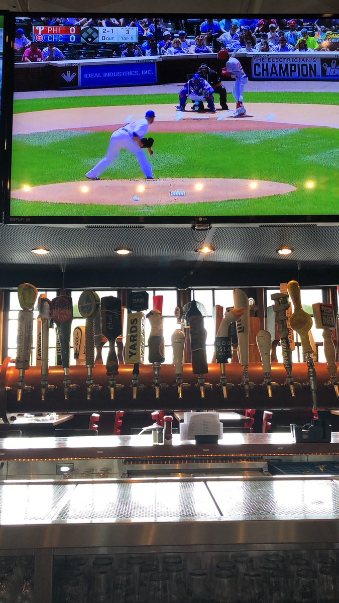 FatHeadsPhilly's tweet photo. Phillies baseball and $4 @FatHeadsBeer Head Hunter every Thursday! I mean come on! Why aren’t you here!?! Both @TPH_PA #getsome @phillylovesbeer https://t.co/QTtryurexP