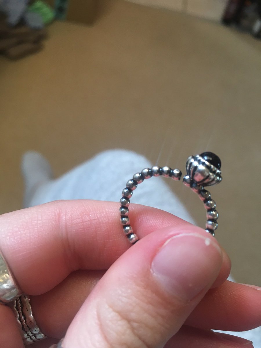vickijefferson's tweet photo. @PANDORA_UK my birthday ring broke and I only got it last summer - crap quality, how does a silver ring snap? https://t.co/sW08jlJ4es