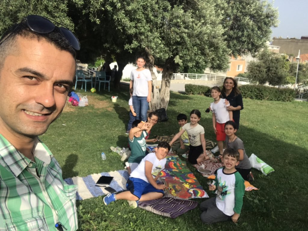 Bugün #okuldışarıda ders etkinliklerimizi doğada çimlerin üzerinde gerçekleştirdik...
#okuldışarıda #Okuldışarıdagünü #OutdoorClasroomDay @okuldisarida @tcmeb @ziyaselcuk @yskosger @cemgencoglu @seyfullah0966 @aebilgili