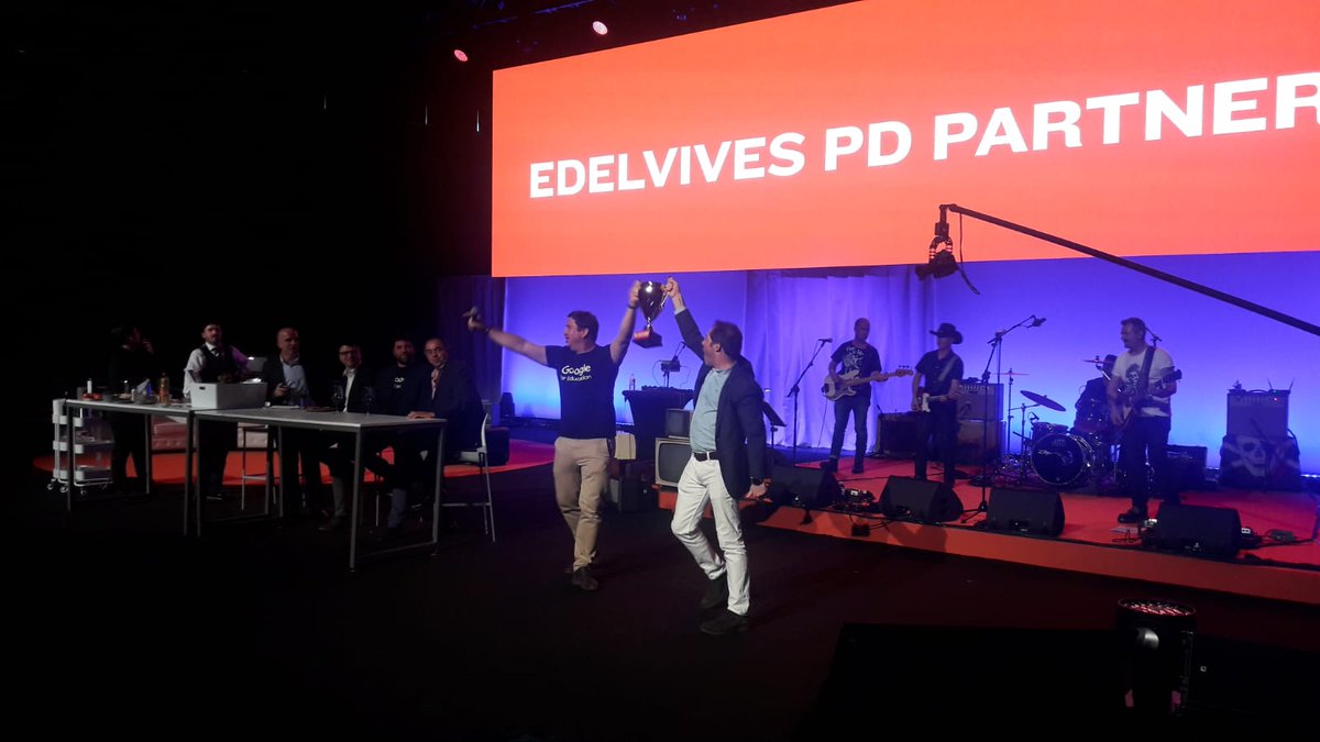 MasEdelvives's tweet photo. @Edelvives es nombrado PD Partner de @Google #FiestaEdelvives #Madrid #PalacioVistaAlegre https://t.co/Au2BcU1CwR