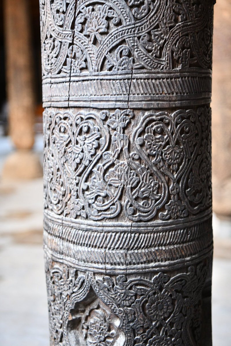 アオ 柱の模様が1本ずつ違うんだよ T Co Rzcxofciyk Twitter