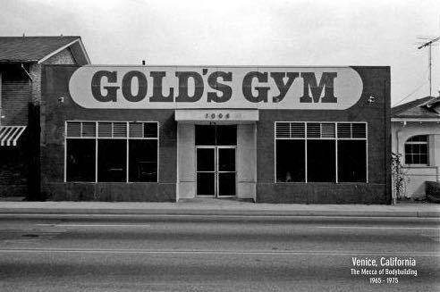 GGSterling's tweet photo. Paying homage to where it all started! #ThrowbackThursday #ggsterling #goldsgym #goldsgymsterling https://t.co/8K04jXjU6F
