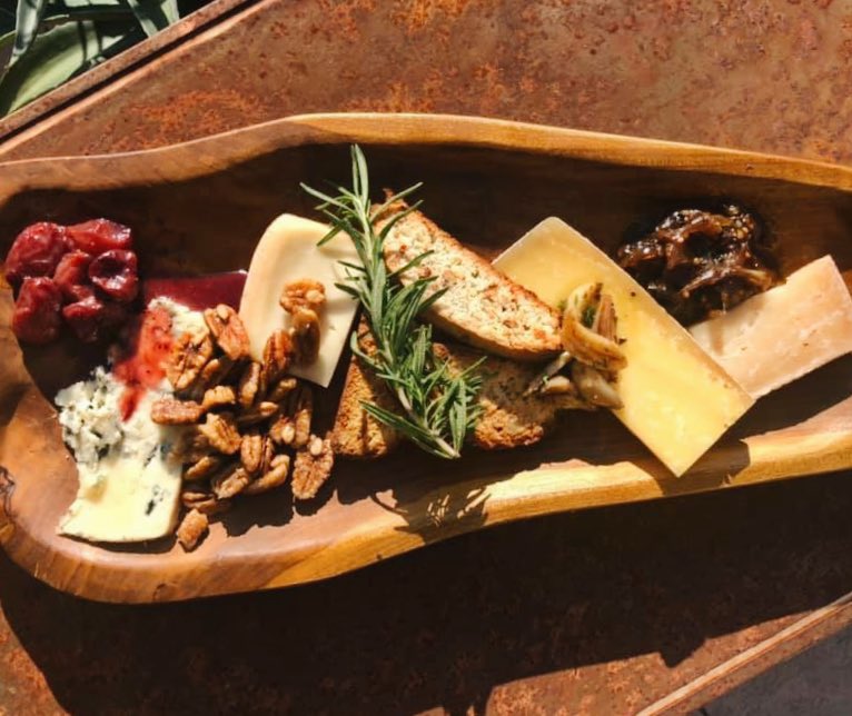 Bone-In Barbeque tweet media