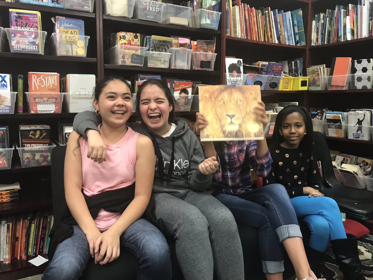 BSMS720's tweet image. My 9th period 6th graders worked in groups to write the text to the wordless picture book The Lion and the Mouse by Jerry Pinkney. Loved hearing them read what they wrote! #dreamleadachieve @BayShoreSD_ELA @BayShoreMSLrnrs #enlclass #picturebooks @gless54 #booklove