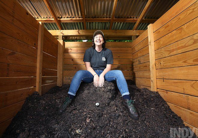 indyweek's tweet photo. 30 years ago, this 30-acre patch of dirt in southwestern #ChathamCounty was a dairy farm. Today, it's Brooks Contractor, one of the #Triangle’s only large-scale #composting facilities. #compost #CompostNow #climatechange #reduce https://t.co/xy1mrDU11X
