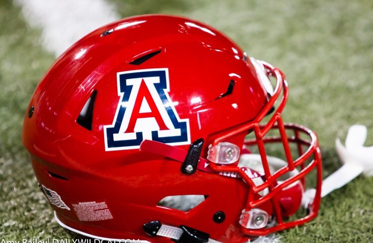 TialaveaF's tweet photo. Grateful to have received my first offer from Arizona University 💯 https://t.co/tlbW20pmyf