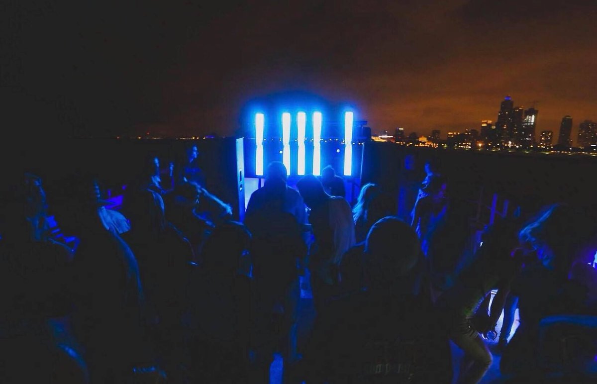 FRIDAY: The first DEEP DOWN UNDER boat party of the season sets sail feat. Dirtybird artist Westend! Info/tickets: bit.ly/2EtntEK Space is limited! Presented by <a href="/GoodLooksChi/">Good Looks Chicago</a>