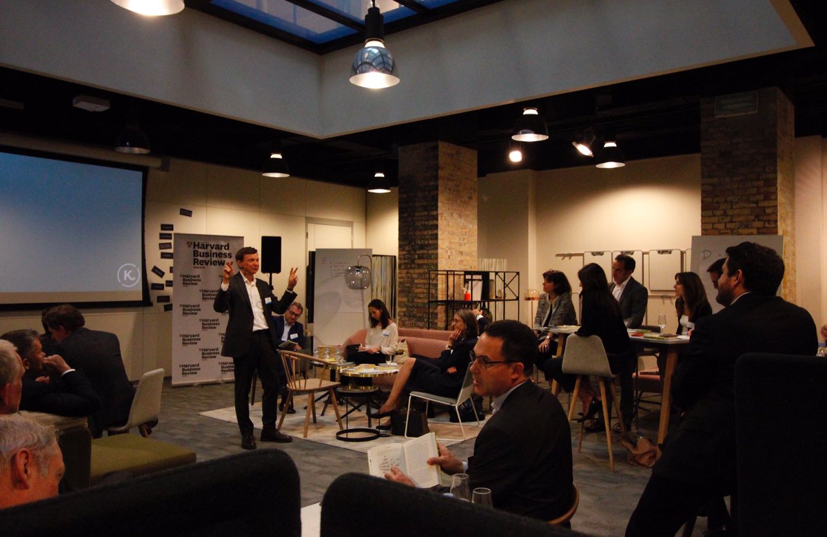 Masterclass exceptionnelle sur le changement du professeur de Harvard John Kotter, avec HBR France. Merci à <a href="/CelineSchill/">Celine Schillinger 🇺🇦</a>, <a href="/Steelcase/">Steelcase</a>, <a href="/guillaumealvare/">guillaume alvarez</a>