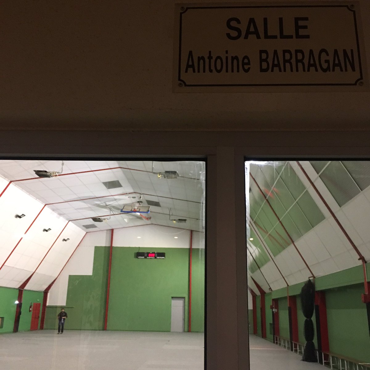 LePTDP's tweet photo. #MERCI @PronomadeS @OARAquitaine #demontage #Boxons #JusquanenplusPouvoir #LePetitTheatredePain #StephaneJaubertie #Boussens https://t.co/P8B7x1i1vX