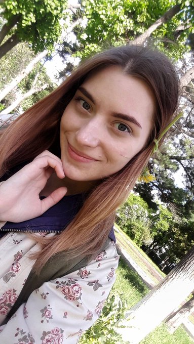 Познакомилась с испанкой, она сделала мне новый причесон с одуванчиком /О\ https://t.co/EuJzxi1bWx