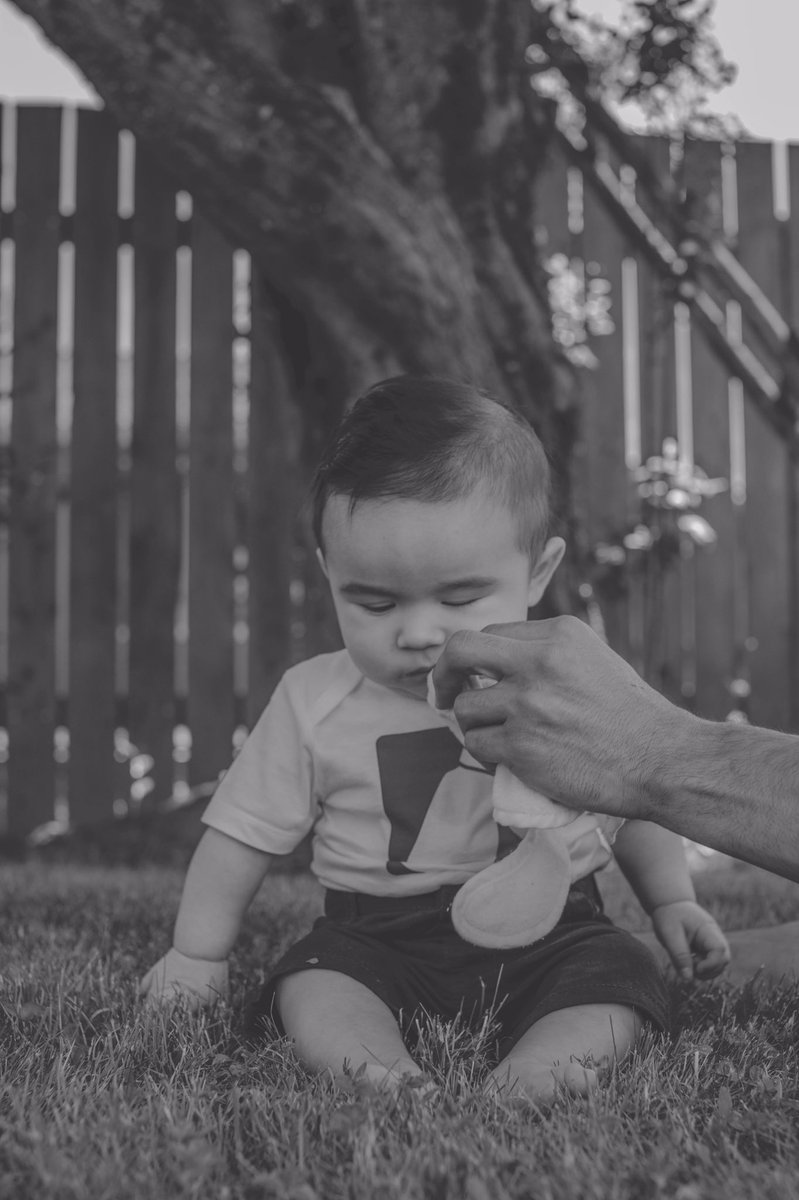 simonexposure's tweet photo. Candid shots are my favorite! #canon #canonphoto #canonphotography #pdx #pdxphotographer #pdxphotography #canon6d #photographer #photography #infantphotography #babyphotography #portland #portlandphotographer #portlandphotography #pnw #pnwphotographer #blackandwhitephotography https://t.co/e3MkVjSKT1