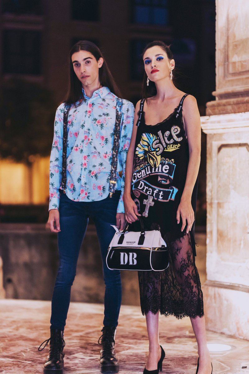 Pasarela VAC-UP19 Caravaca
Camisa Firma <a href="/BxsMen/">BXS</a> Pantalón Firma <a href="/Amaro_Jeans/">Amaro Jeans</a> Tirantes Firma Possum
Modelos: CIAO Models