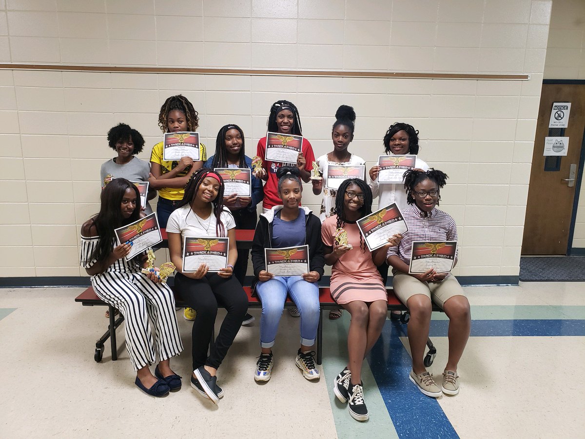GMHSPats's tweet photo. A few pictures from the GMS Athletic Awards Banquet held on Tuesday, May 21st. Check out our website and Facebook page for more pictures! https://t.co/GM3gOMi7Ib
