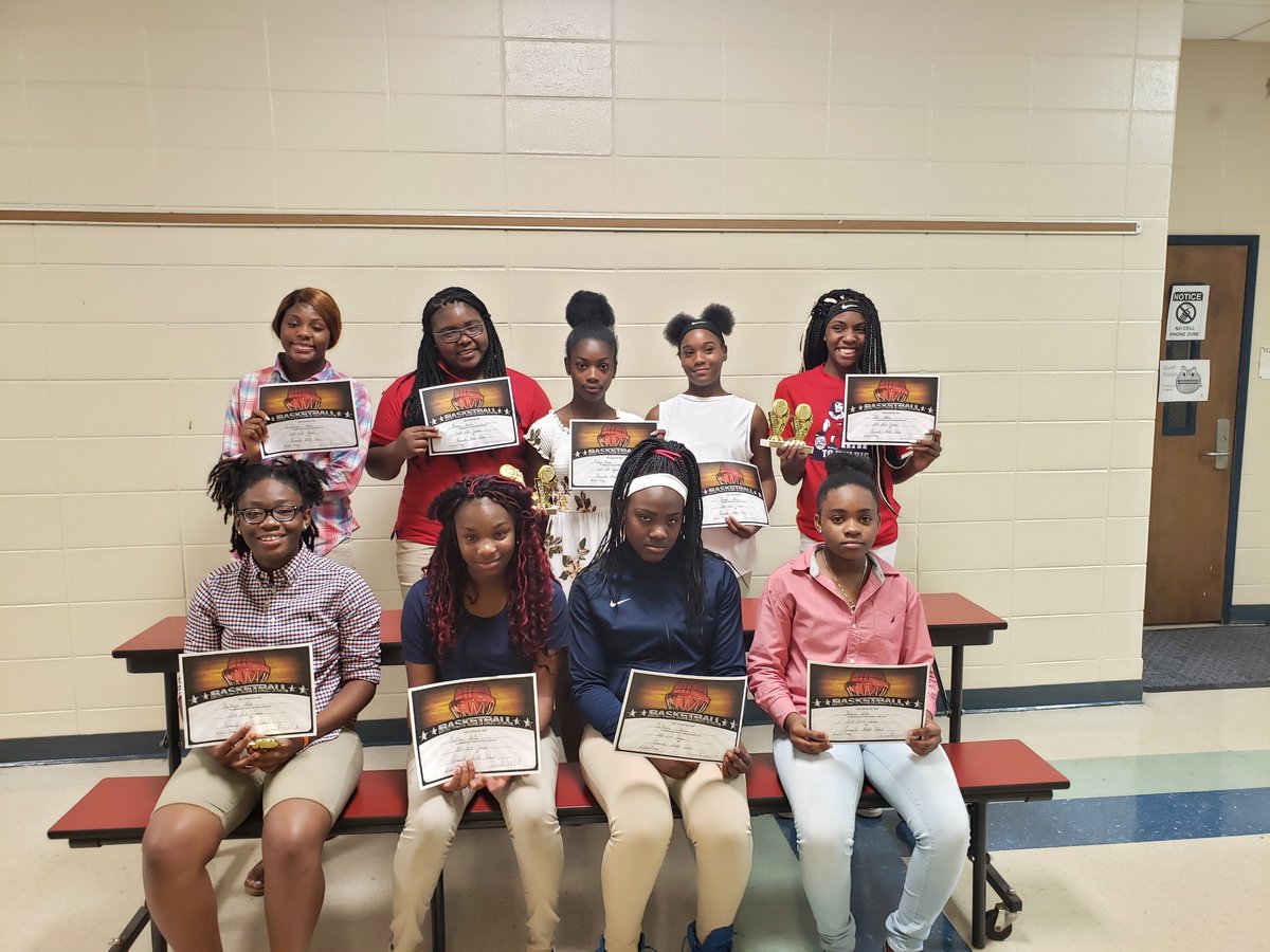 GMHSPats's tweet photo. A few pictures from the GMS Athletic Awards Banquet held on Tuesday, May 21st. Check out our website and Facebook page for more pictures! https://t.co/GM3gOMi7Ib