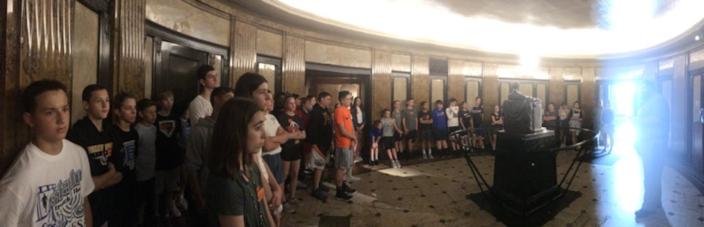 CKDonovan5's tweet photo. @HCMSTigers157c #HCMSinSpringfield https://t.co/TTVh5hEQWO
