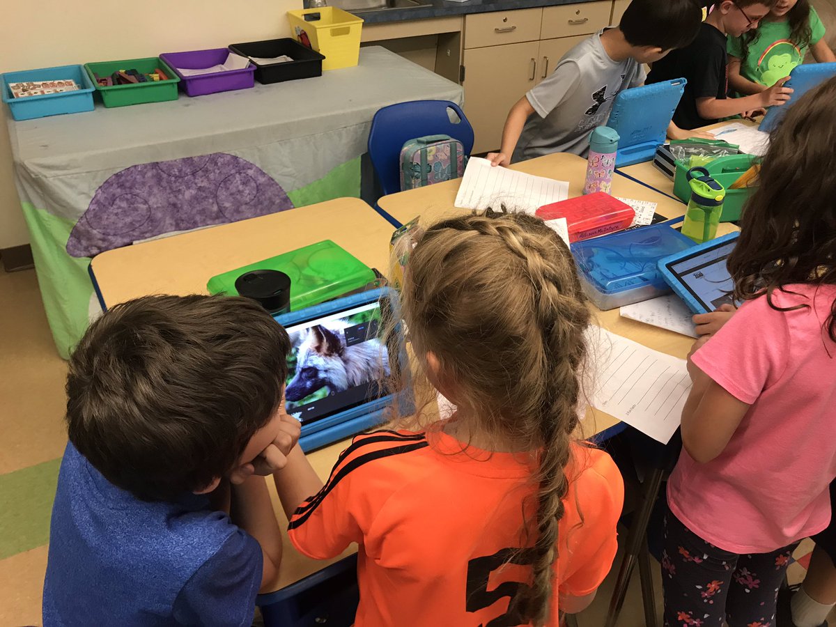 MrsFehlinger's tweet photo. Teams of researchers learning about animals they will see during their trip to the zoo. Lots of fun and interesting facts! #willowlanerocks #EastPennProud https://t.co/vhkXE8uns0