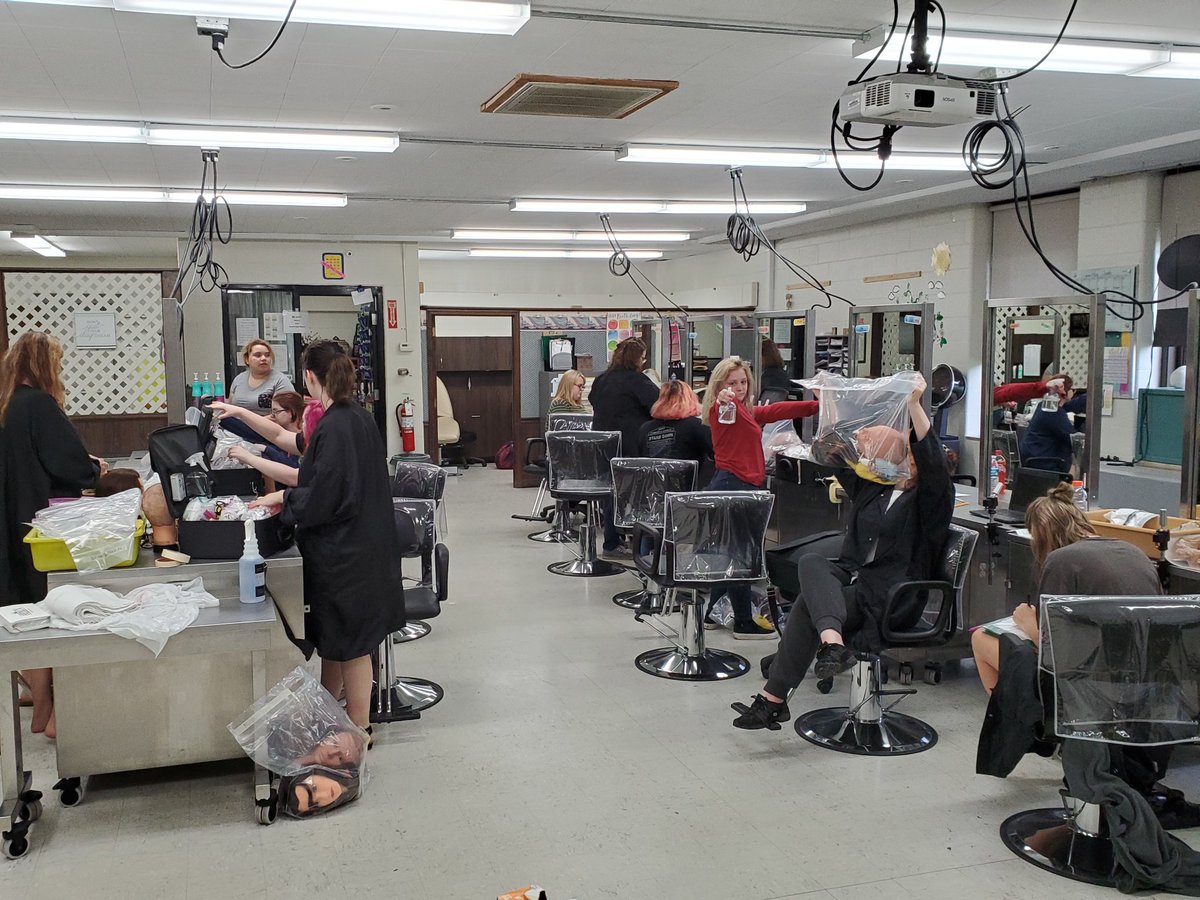 GalesCosmetology tweet media