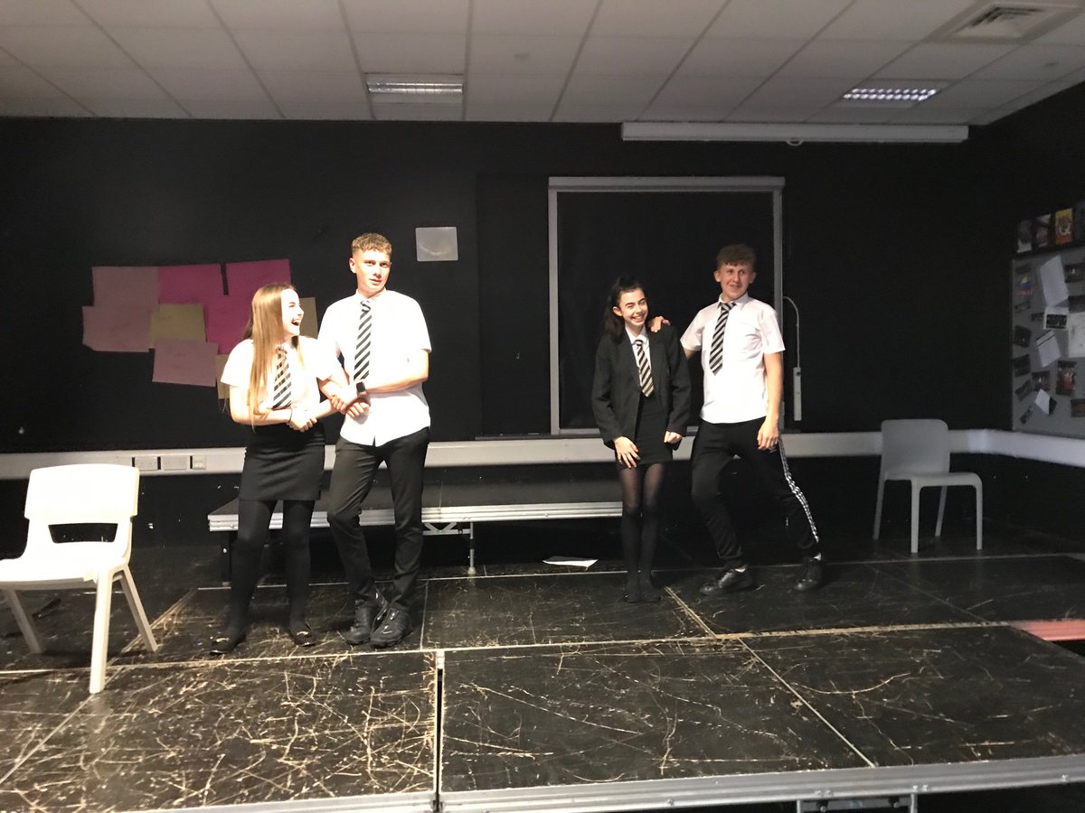 llanwern_drama's tweet photo. Improving those grades by commuting to after school rehearsals! Well done @10Llanwern . Not long to go until your Unit 1 Exam #preppaysoff https://t.co/bKF1ifNQfu