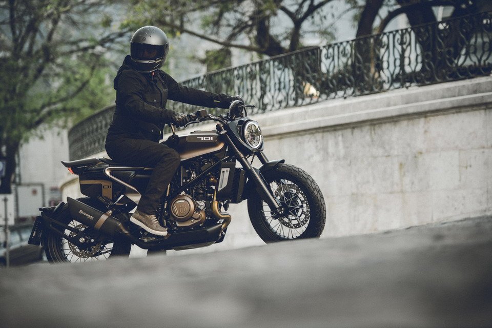 canariasenmoto's tweet photo. El estilo único de la nueva @Husqvarna1903 Svartpilen 701 llega a @CMRMotoCenter - https://t.co/bzARyCwo56 https://t.co/w5SHvPzZC9 https://t.co/POMXjepKlc