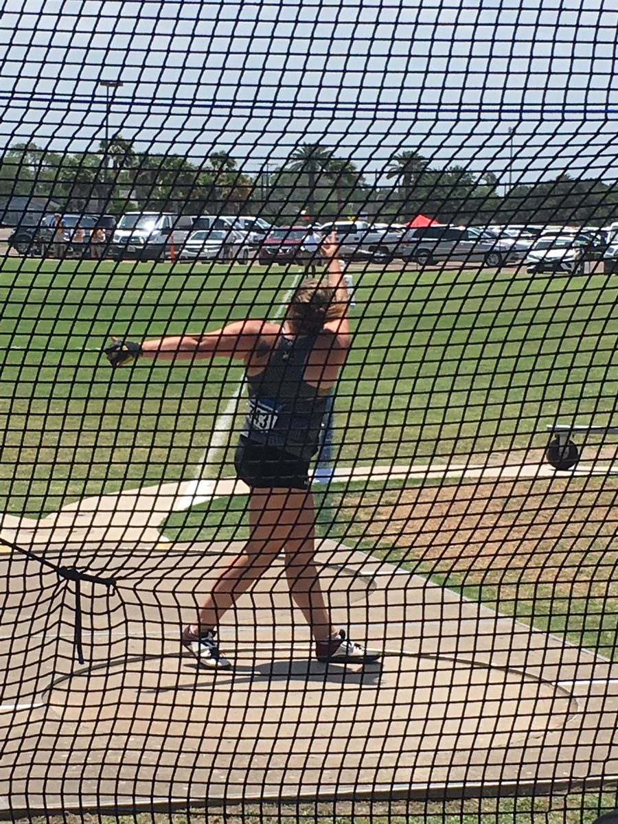 WSCXCTF's tweet image. Big throw from @macjo929 55.72m moves her to 4th in the 4th round of throws!!!
