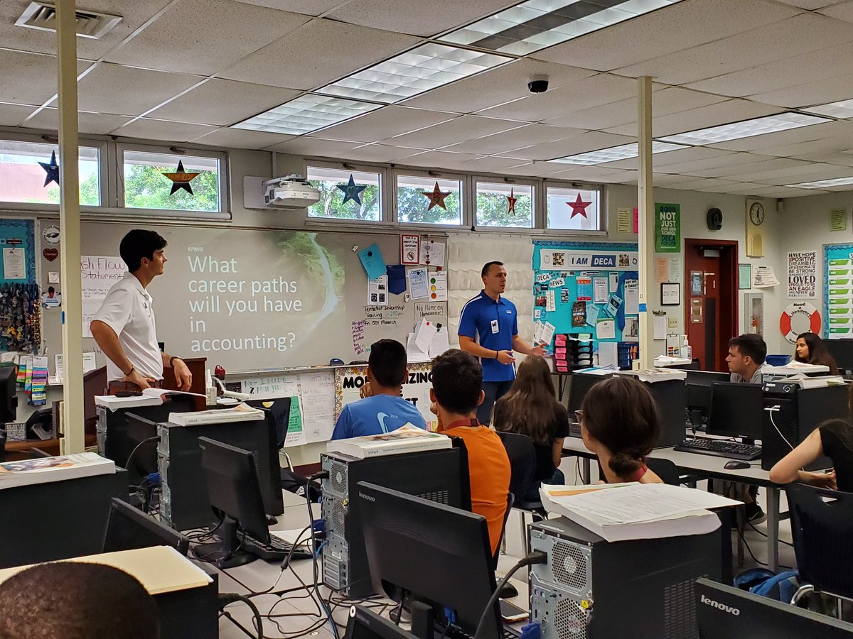 .<a href="/StonemanNAF/">Stoneman Douglas NAF</a> students are learning about careers in accounting thanks to Wes and Mike from <a href="/KPMG_US/">KPMG US</a>.
@PrincipalMSD <a href="/NAFCareerAcads/">NAF</a> <a href="/BrowardCTE/">CTACE Department</a>