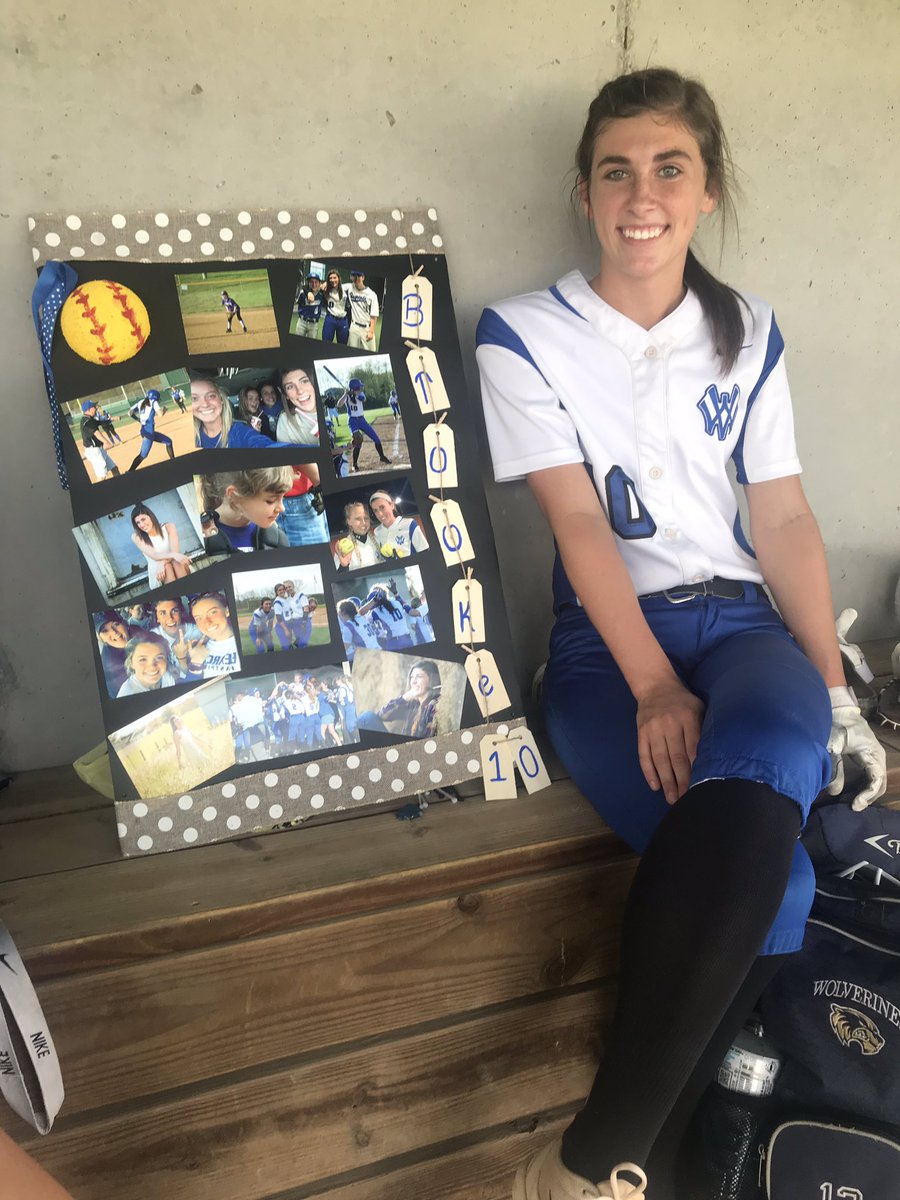 wvsoftball1's tweet photo. Congratulations to our amazing seniors, Brooke and Kendyl, on graduating tonight! We, from the softball program, are all so incredibly proud of you and your many accomplishments! Don’t trip!! 💙🖤🥎😋😊 https://t.co/yWXQZS3vs9