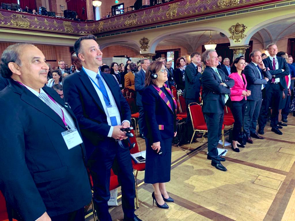 FatmaSahin's tweet image. Almanya Heidelberg’de @TBBTR Başkanı olarak 2019 Uluslararası İklim Eylem Planı toplantısına katılıyorum.

Ayrıca Türkiye’de iklim eylem planını hazırlayan ilk belediye olarak #icca2019 kapsamında her kıtadan belediye başkanlarının yer aldığı özel oturumda da yerimizi aldık.