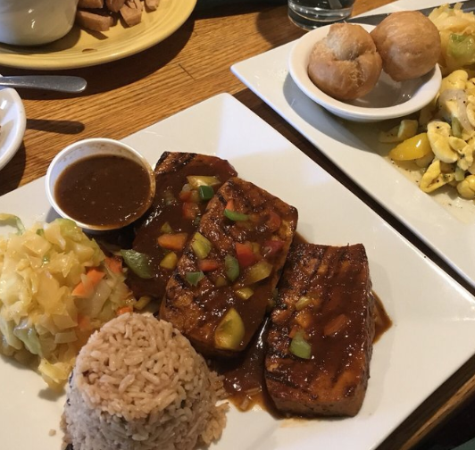 SpiceIslandGrl's tweet photo. Every meal comes with a side of memories. https://t.co/sueps9m1aL https://t.co/BQOxL5Cc4u