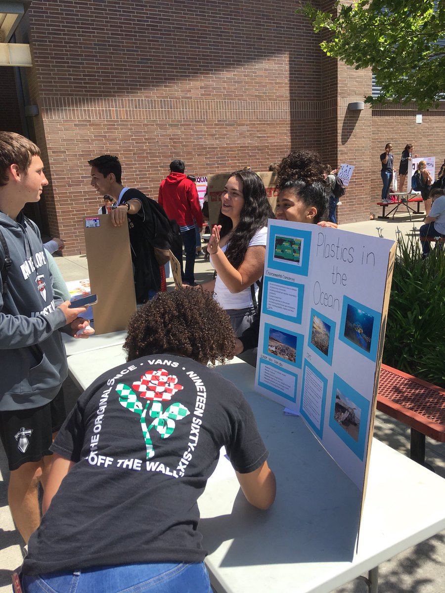 TeacherTman's tweet photo. ‘Never doubt that a small group of thoughtful, committed, citizens can change the world. Indeed, it is the only thing that ever has.’- Margaret Mead

#APgeo kids doing AWESOME awareness campaigns at lunch today- just trying their best to change the world one student at a time🌎❤️ https://t.co/845GgmRz8U