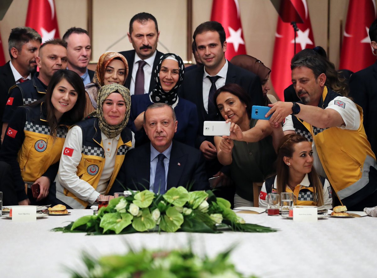 hasandogan's tweet photo. #CumhurbaşkanıErdoğan “Bu yıl içinde 29 bin 689 sağlık personeli alımı gerçekleştirilecek.” #SağlıkÇalışanlarıKülliyede https://t.co/0TCYn23eow